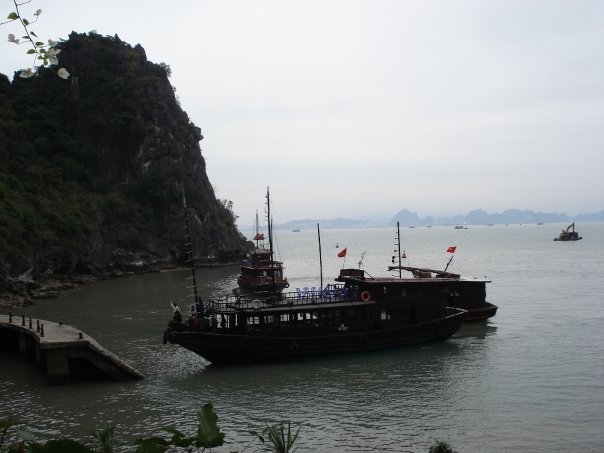Halong Bay boat.jpg