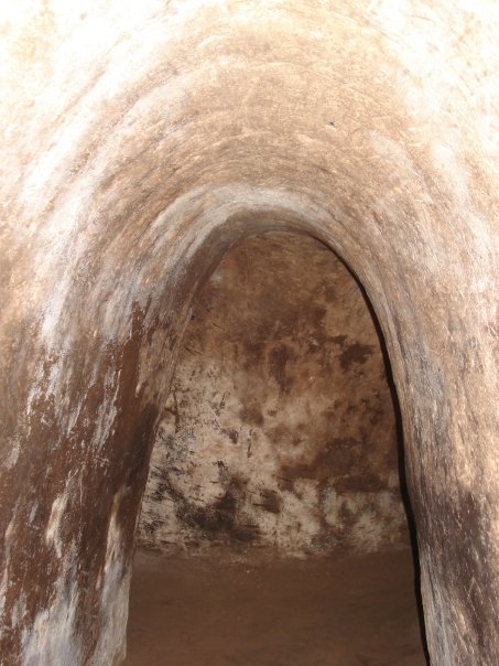 Inside Chu chi tunnel.jpg